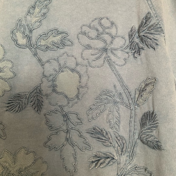 Natural Reflections 100% Cotton Floral Embroidered Top - Picture 6 of 14